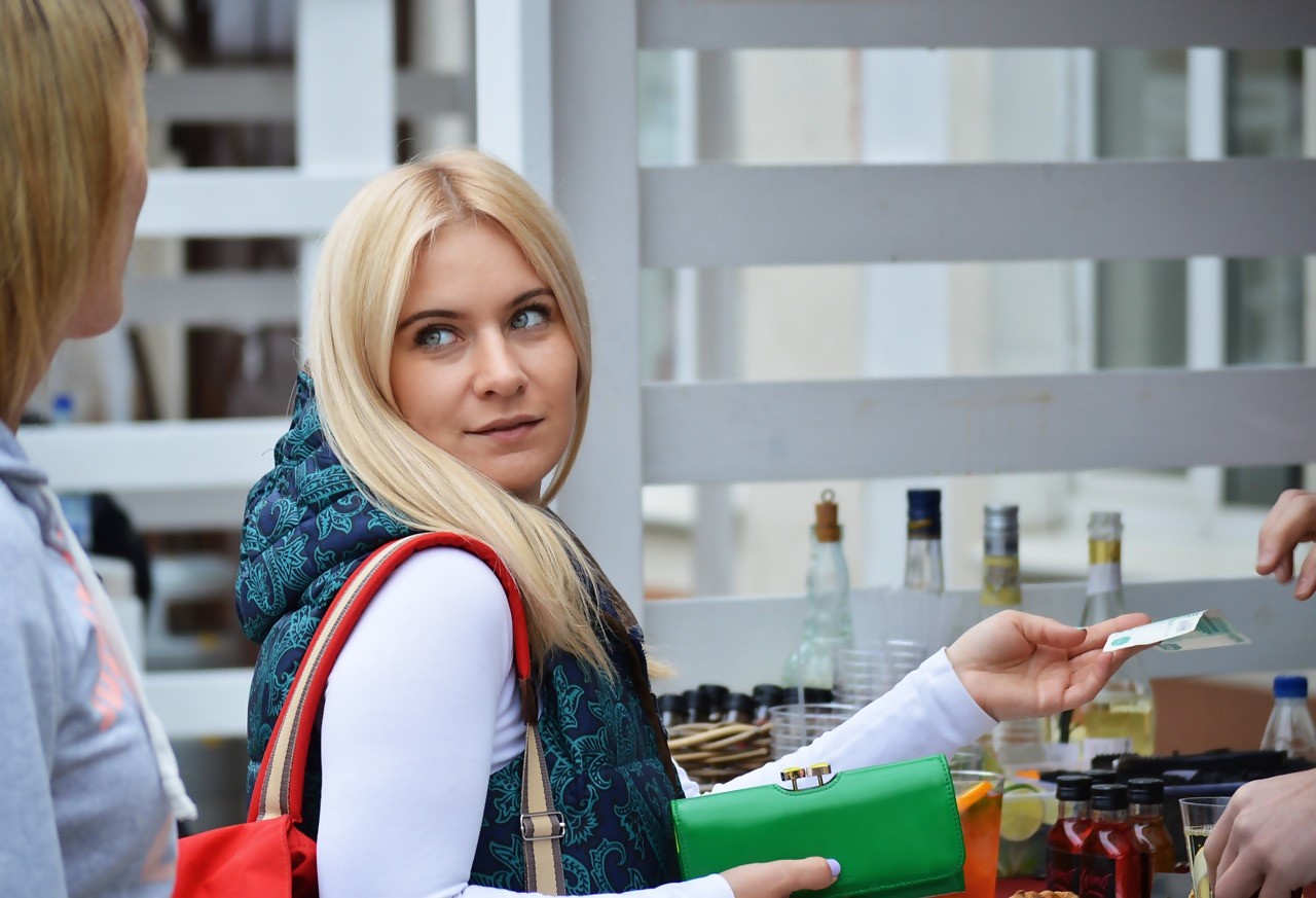 How to use customer testimonials to attract new customers