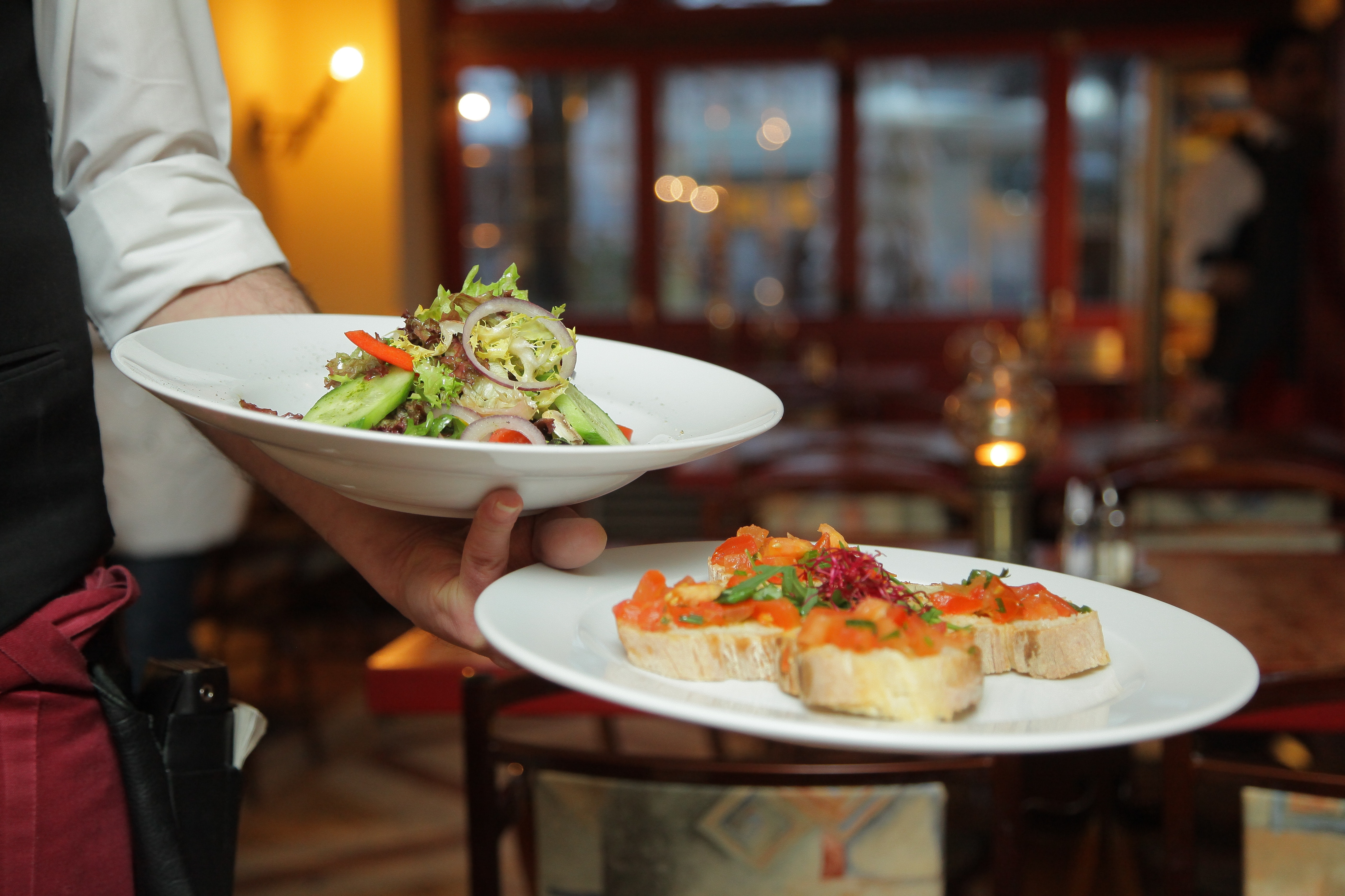 Restaurant Employee that has a Safe Food Handling Certificate