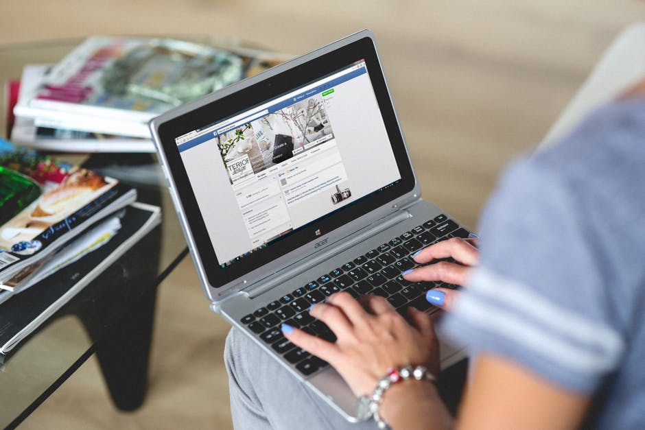 Mastering the Art of Responding to a Negative Review on Facebook